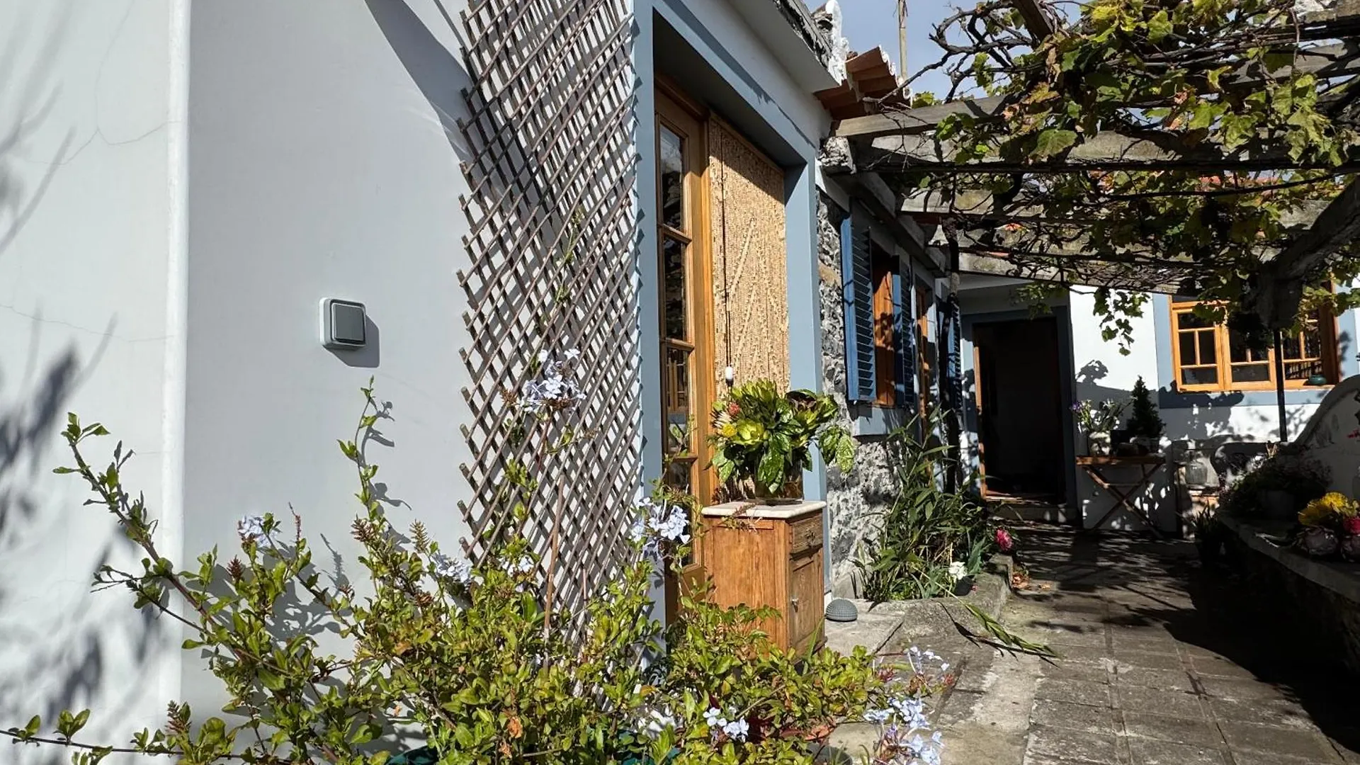 Casa Das Flores Funchal ホームステイ フンシャル